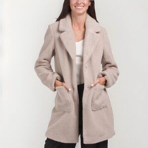 NWT FRENCH CONNECTION 2 Button Coat in Toast